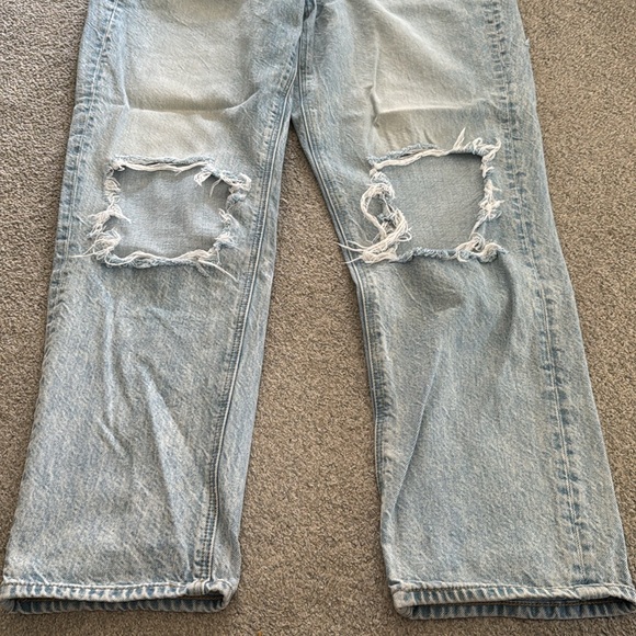 American Eagle Ripped Mom Jeans - size 10R - Picture 3 of 6